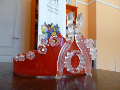 Корона из акрилов для Заведующей складом